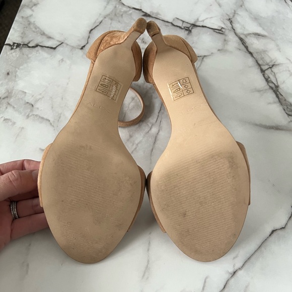 ALDO Women's Suede Tan Heels - Picture 4 of 4